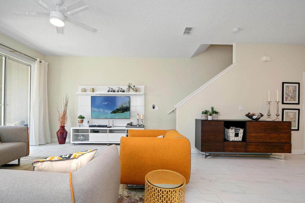 Storey Amenities Include And Private Pool Casa de férias *